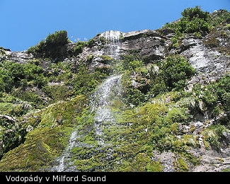 Vodopády v Milford Sound